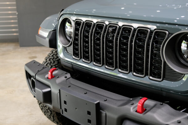 DSCF0006 2025 Jeep Wrangler Rubicon X 2.0T| Anvil Clear