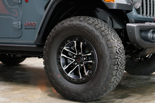 DSCF0008 2025 Jeep Wrangler Rubicon X 2.0T| Anvil Clear