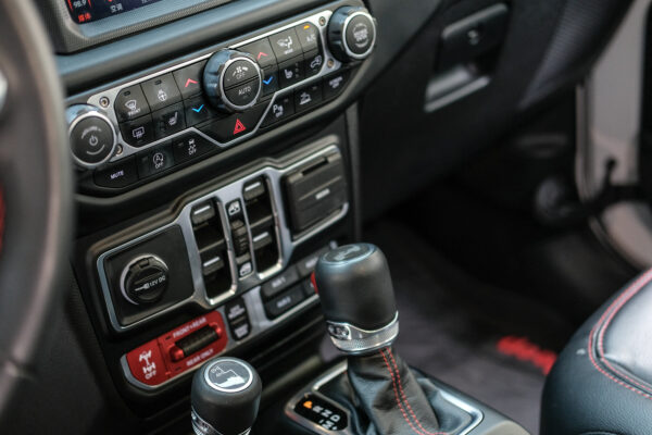2023 Wrangler Unlimited Rubicon 2.0T  | 經典白