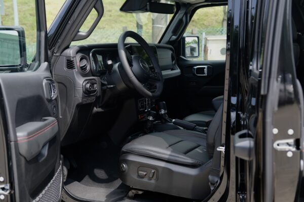 2025 Jeep Wrangler 美規 Rubicon X 2.0T｜經典黑